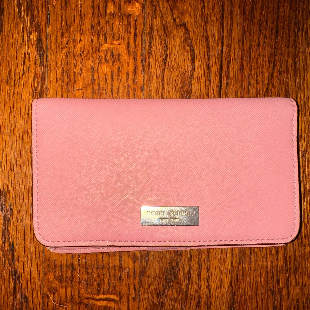 Henri Bendel Wallet